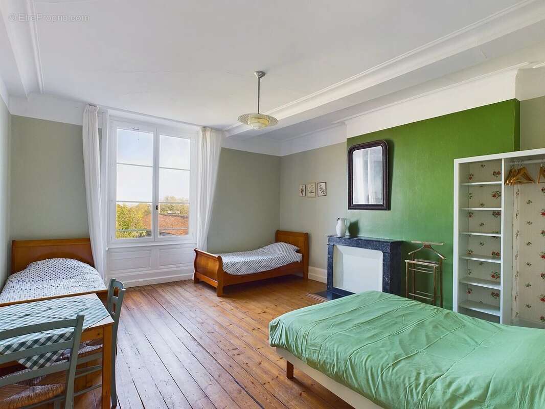 Maison à SAINT-JEAN-D'ANGELY