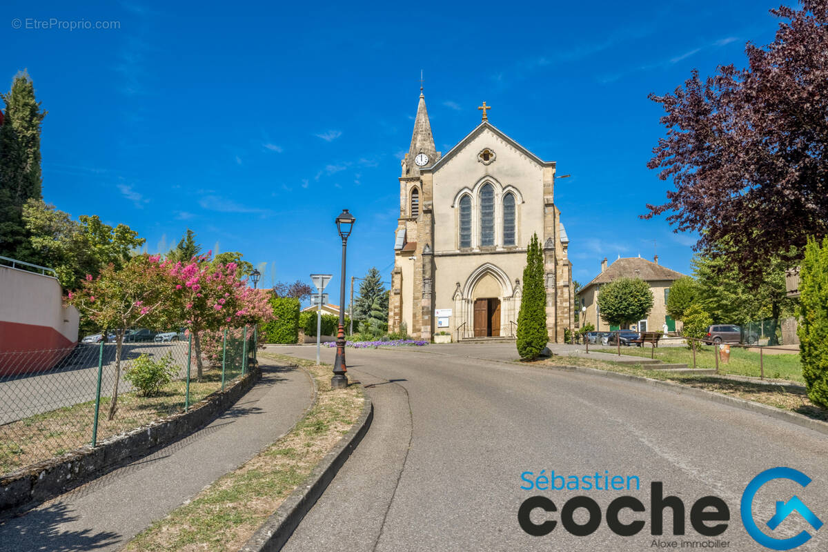 Appartement à SAINT-BONNET-DE-MURE