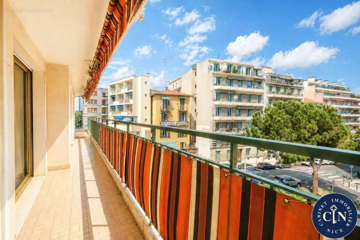 Appartement 95 m² à Nice  - photo 9