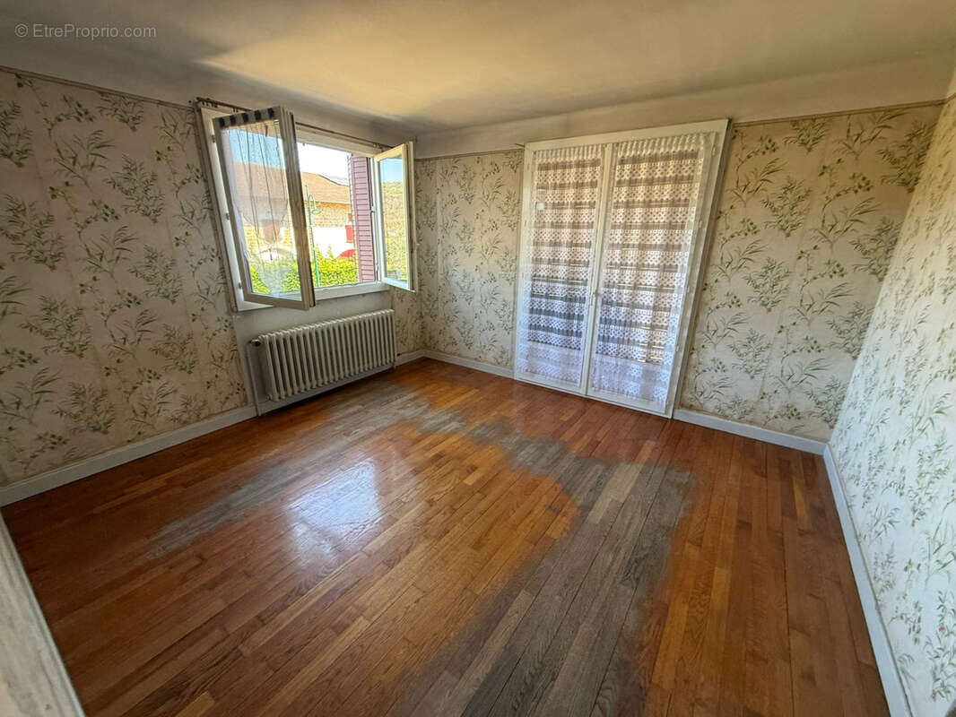 Maison à VILLEREVERSURE