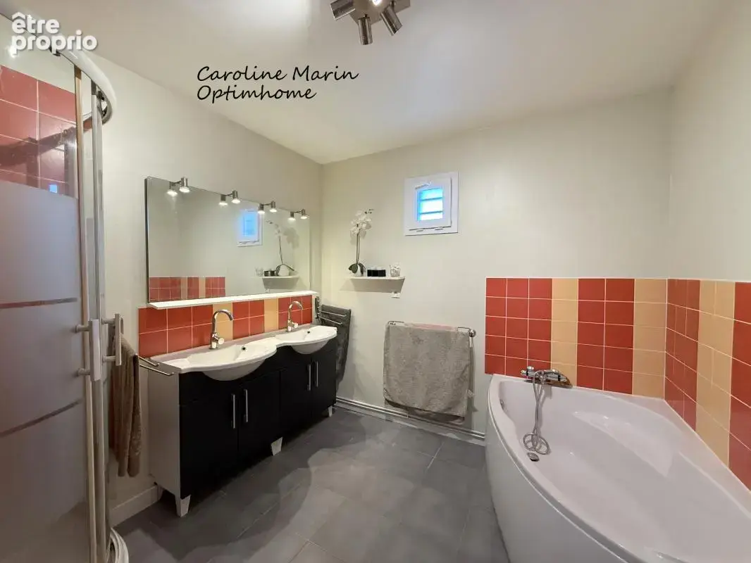 Maison familiale de 170 m² au cœur de Beuzeville – Beaux volumes, vie de plain-pied et jardin sans vis-à-vis - photo 12