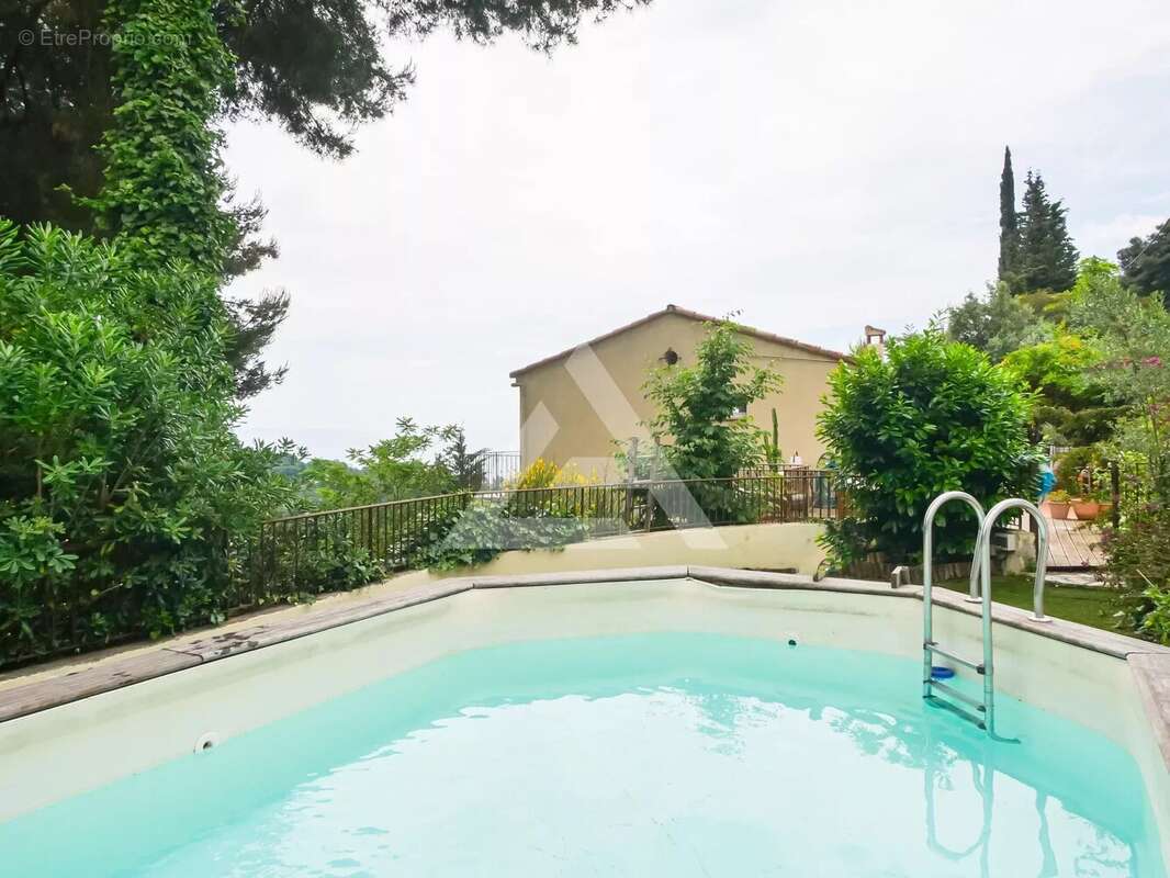 Maison à ROQUEBRUNE-CAP-MARTIN