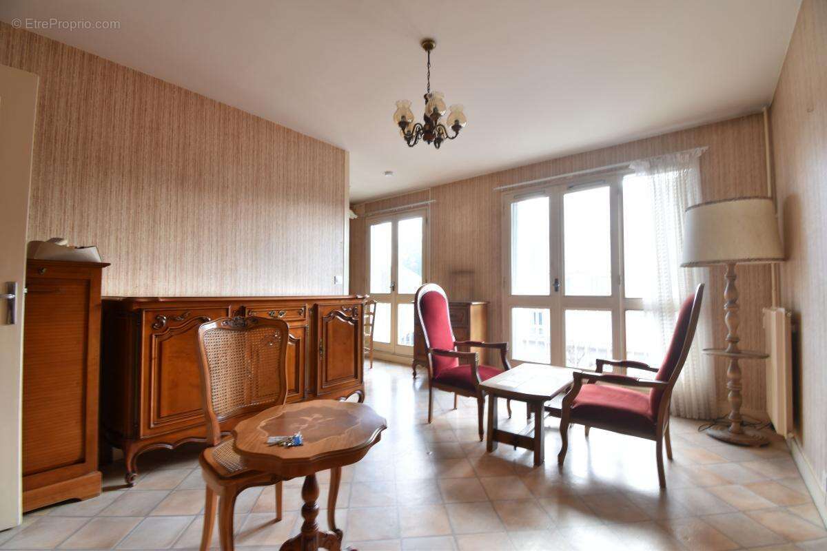 Appartement à COSNE-COURS-SUR-LOIRE