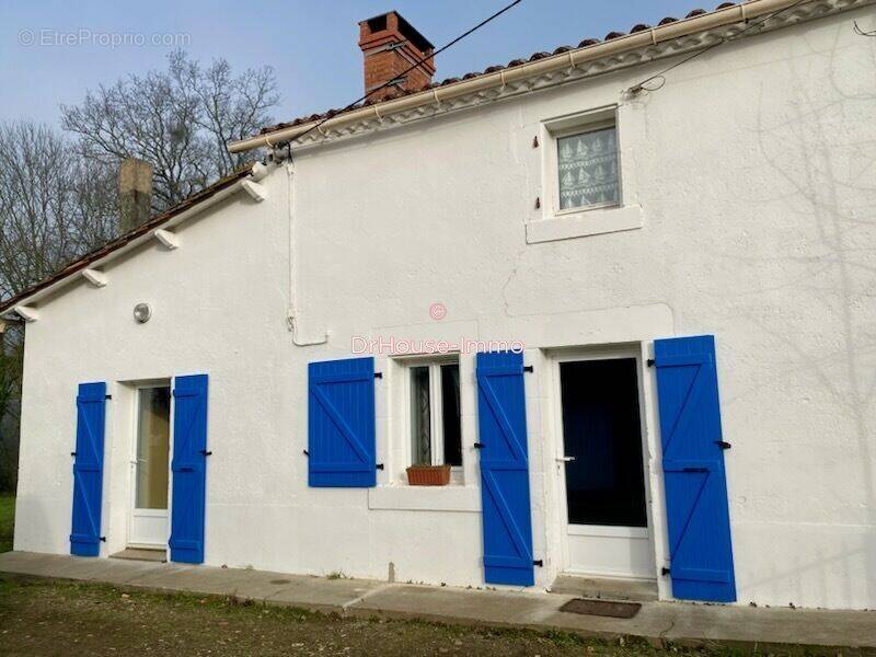 Maison à SAINT-MAURICE-LE-GIRARD