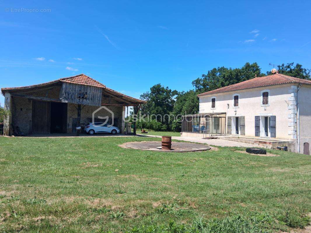 Maison de caractère de 130 m² avec hangar de 300 m² – Terrain de 8 391 m² – Dolmayrac - photo 3