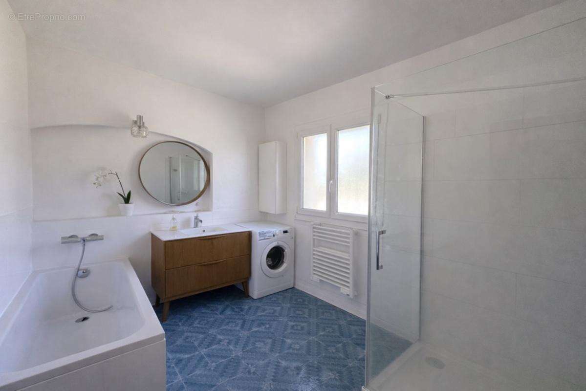 Maison 198 m² à Cuers  - photo 10