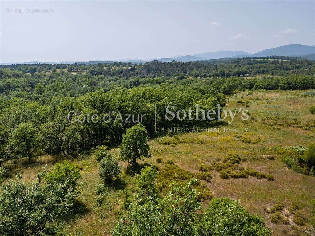Terrain à FAYENCE