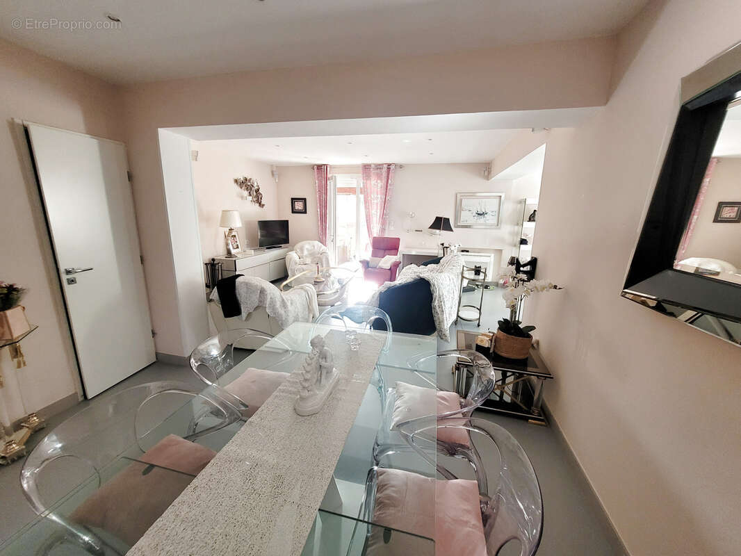 Maison à SALLES-D&#039;AUDE