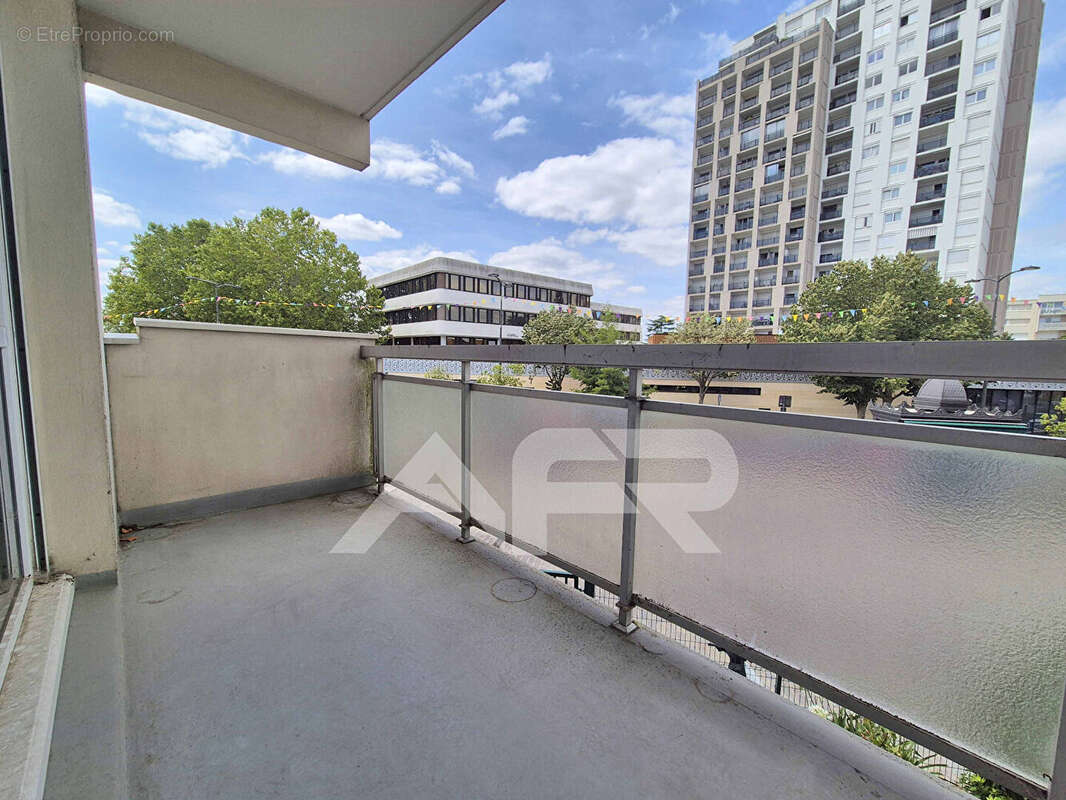 2 pieces a renover avec balcon - photo 6