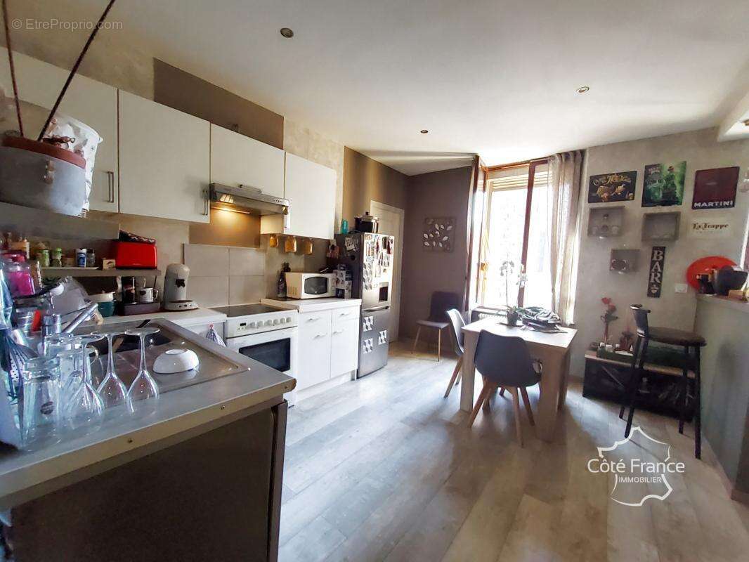 Revin 08. Immeuble de rapport - photo 2