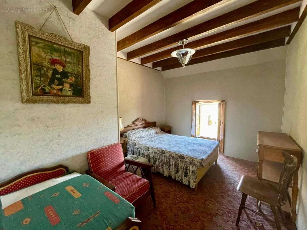 Maison 77 m² à Saint-Medard-La-Rochette  - photo 6