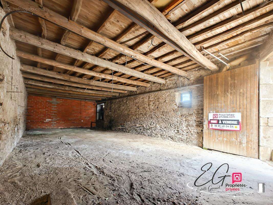 Garage - atelier de 132 m² - accès camping-car, camion ou utilitaire - photo 9