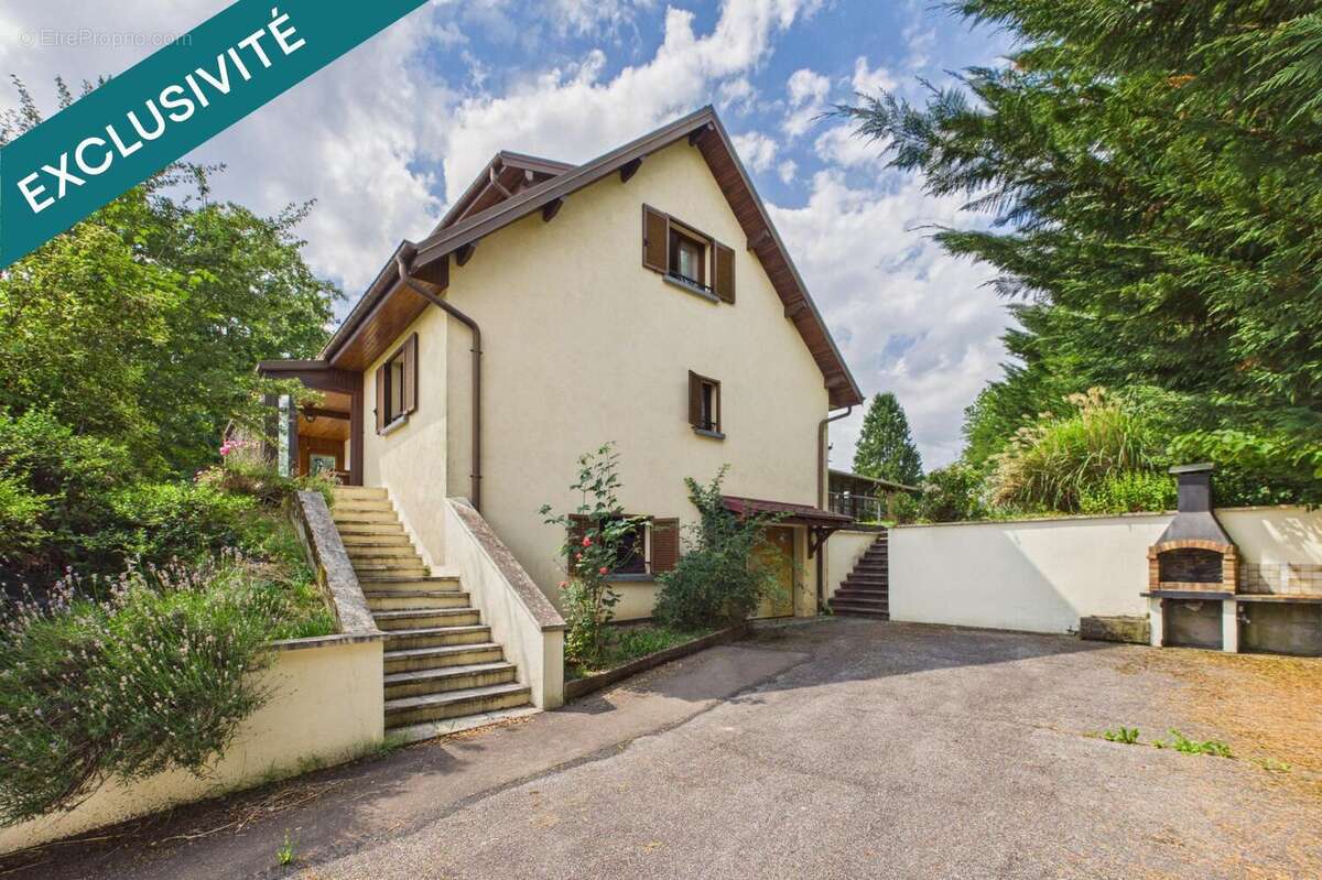 Maison 142 m² à Le Clerjus  - photo 3