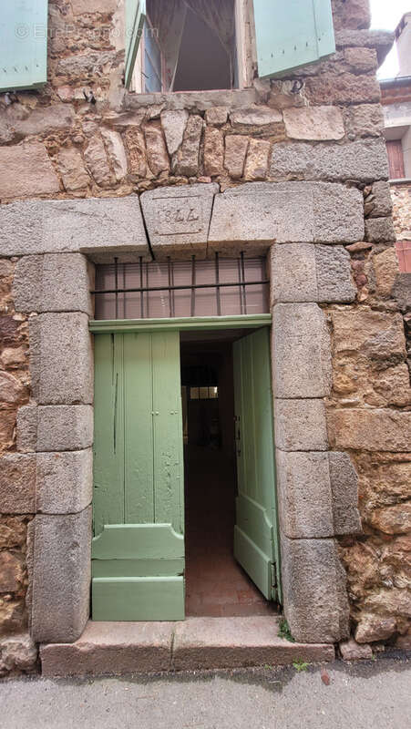 Maison de village en pierre à rénover - 220 m2 à Coustouges - photo 3