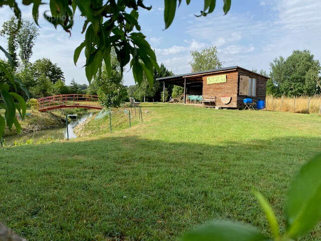 Terrain à CHATILLON-SUR-CHALARONNE