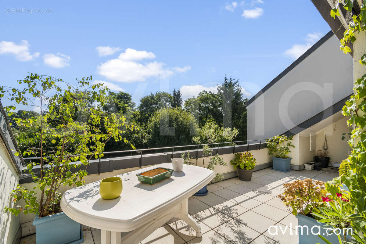 Appartement à SAINT-NOM-LA-BRETECHE
