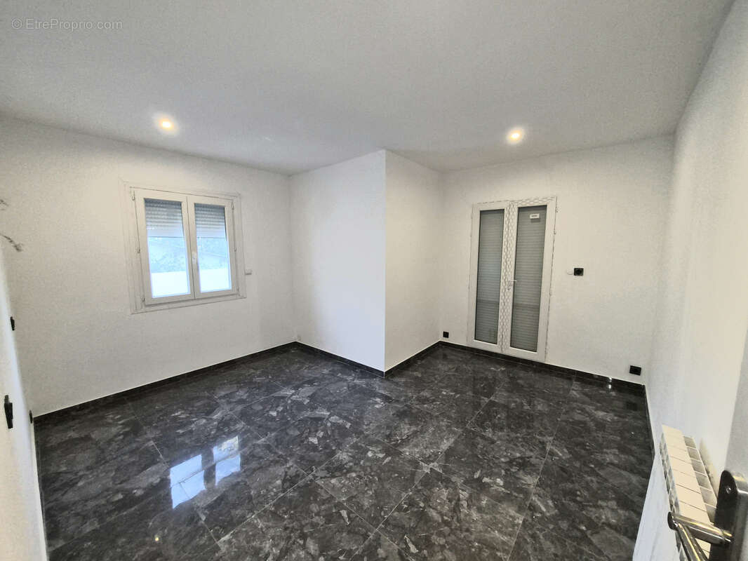 Maison à SAINT-CHRISTOL-LES-ALES