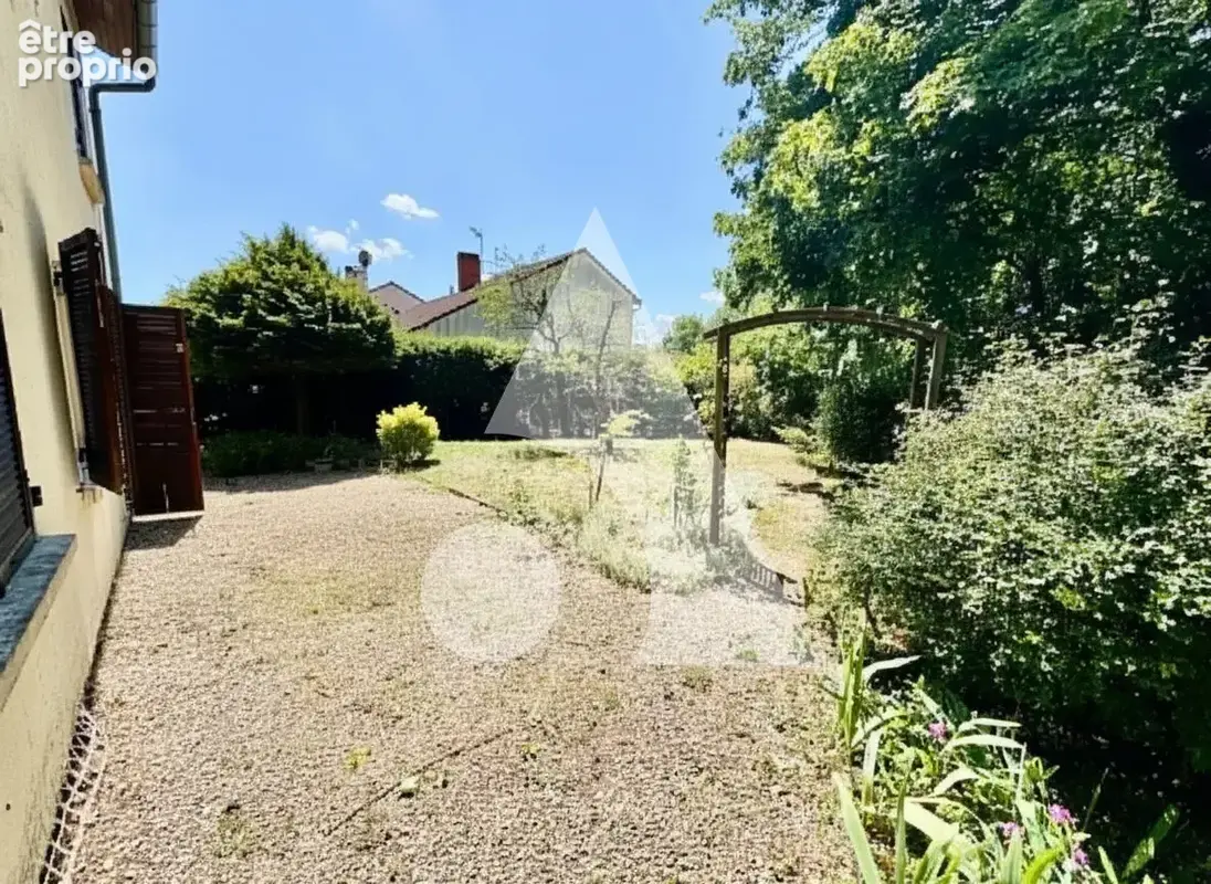 Maison familiale avec jardin - Neufchâteau - photo 2