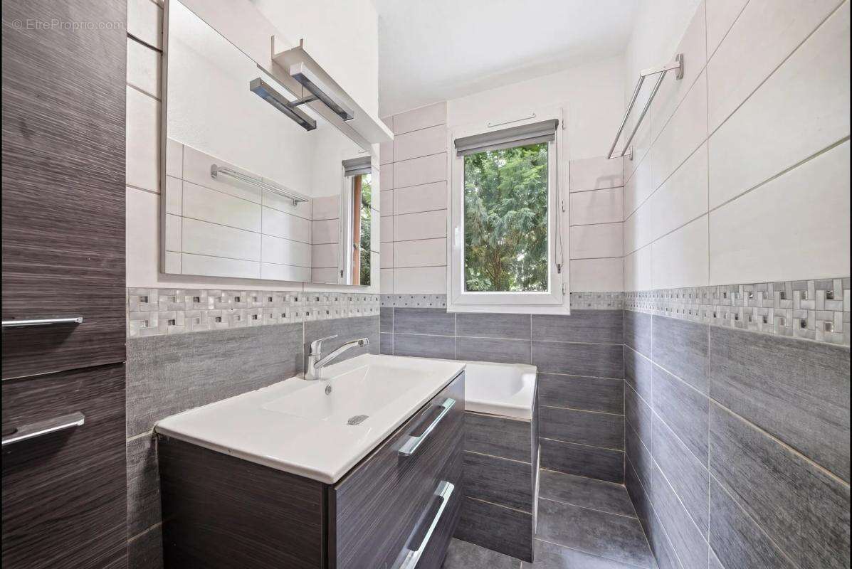 Appartement à THIAIS