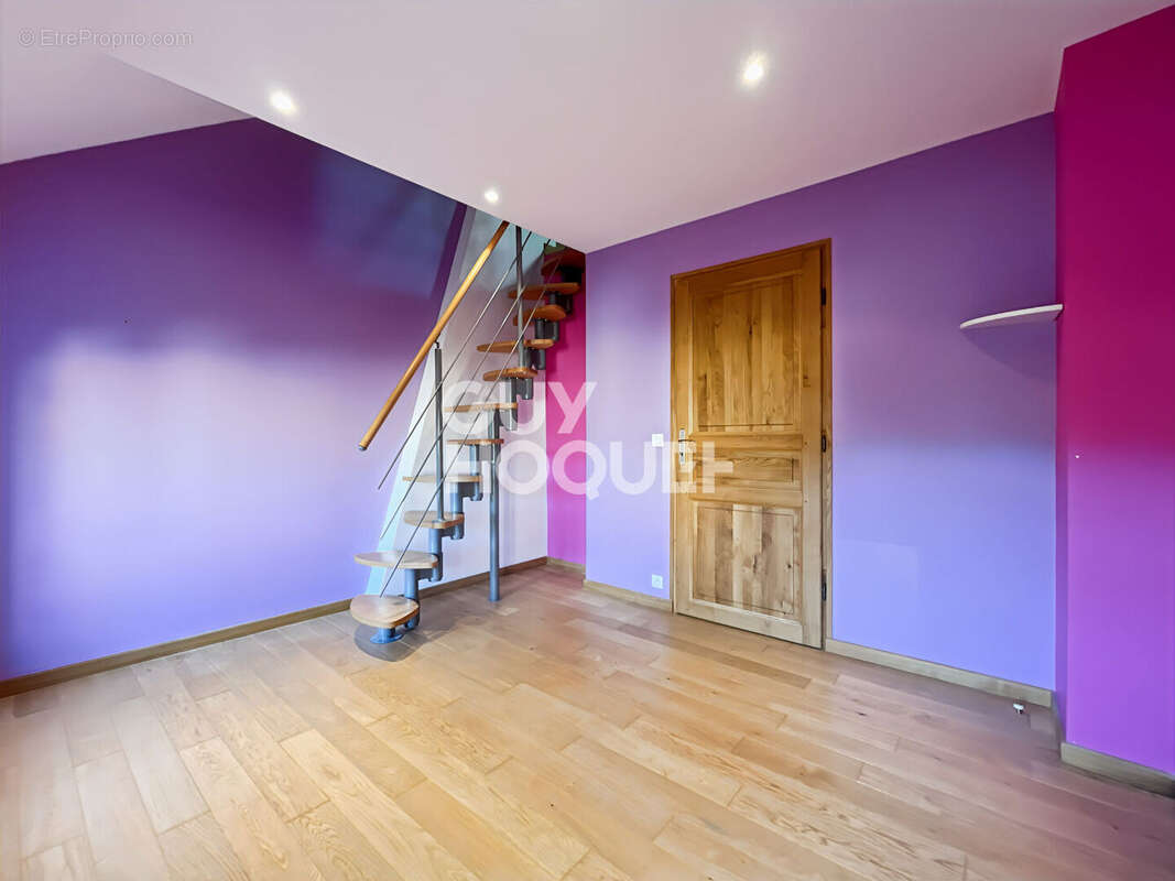 Maison à CHAUMES-EN-BRIE