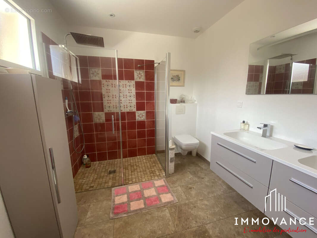 Maison à SAINT-JEAN-DU-BRUEL