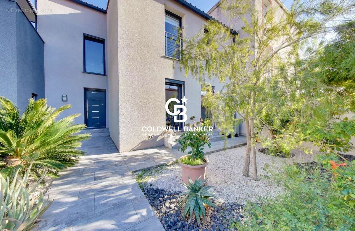 Maison à SAINT-CYPRIEN