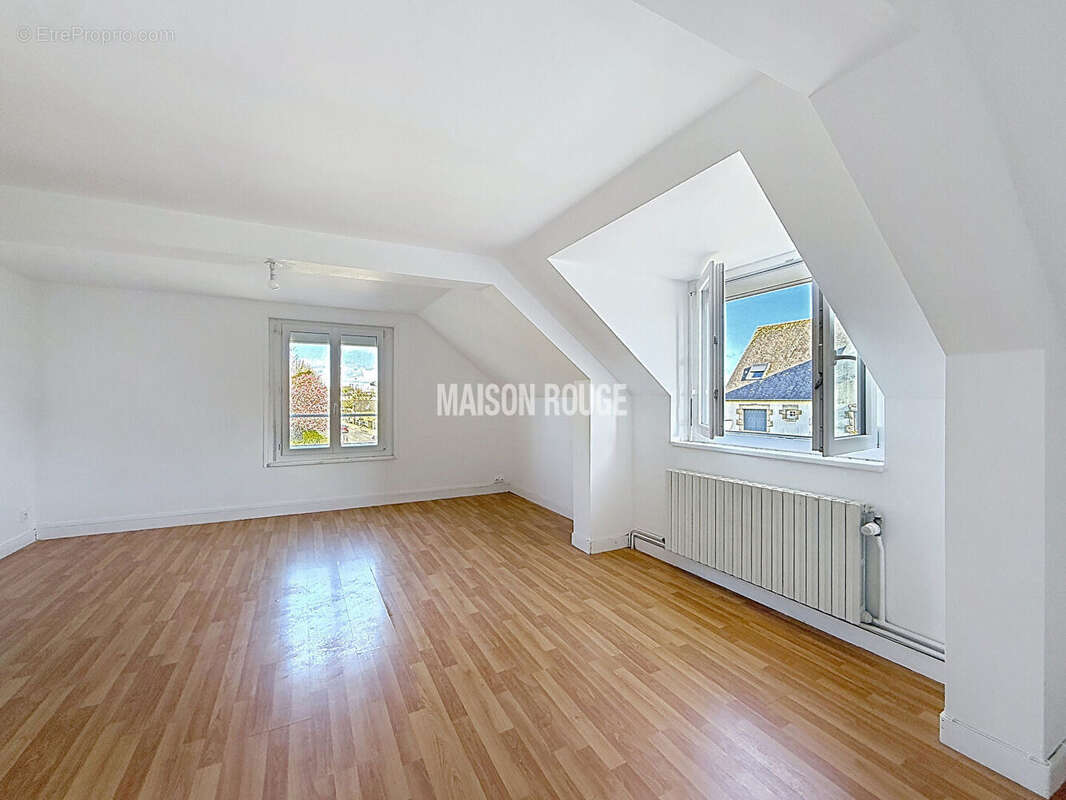 Maison à COMBOURG