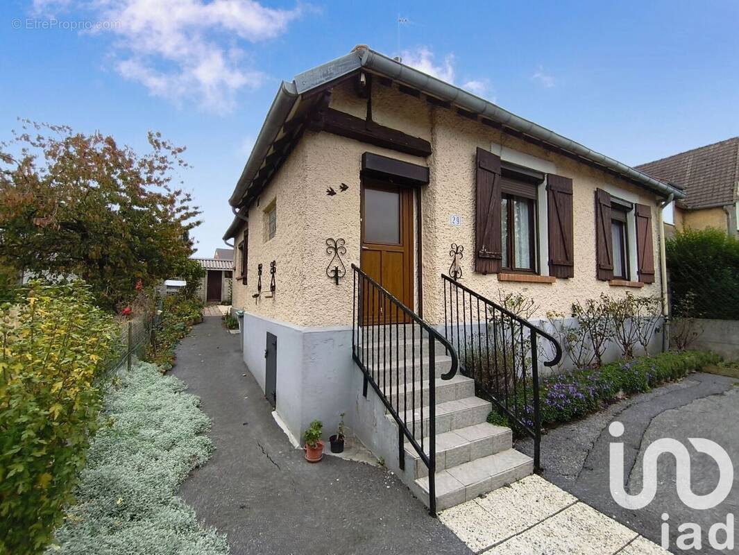 Photo 1 - Maison à HIRSON