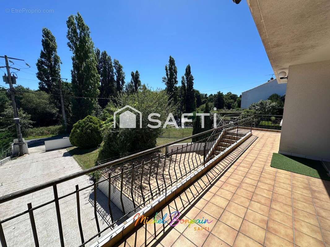 Photo 2 - Maison à MARTIGNAS-SUR-JALLE