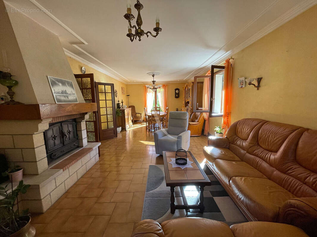 Maison à MONTRICHARD