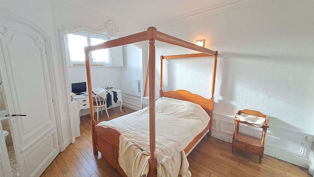 Appartement à SAINT-REMY-LES-CHEVREUSE