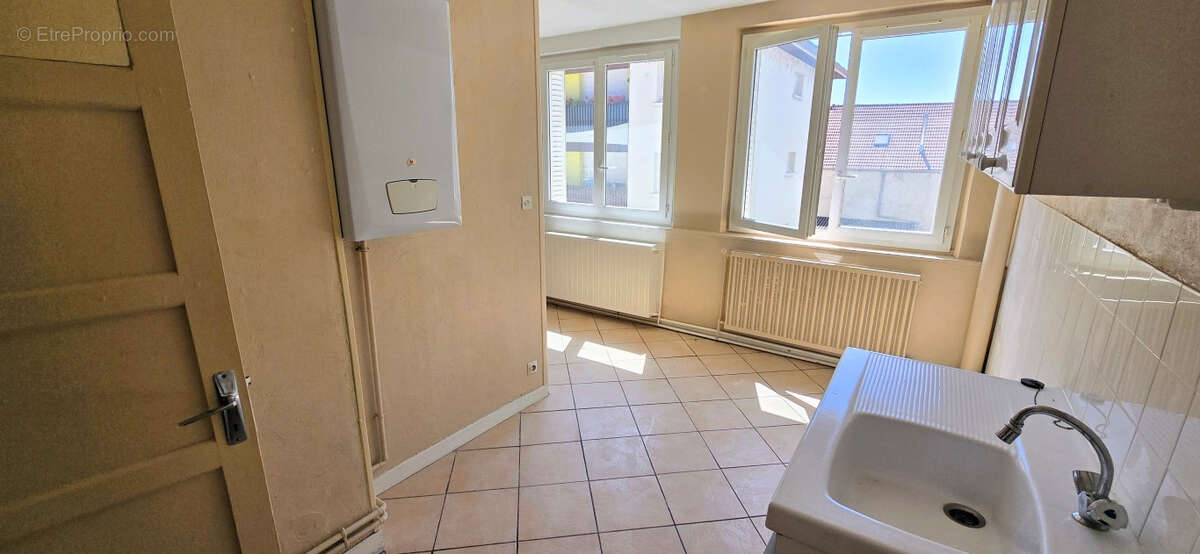 Appartement Gray 3 pièce(s) 62.20 m2 - photo 5