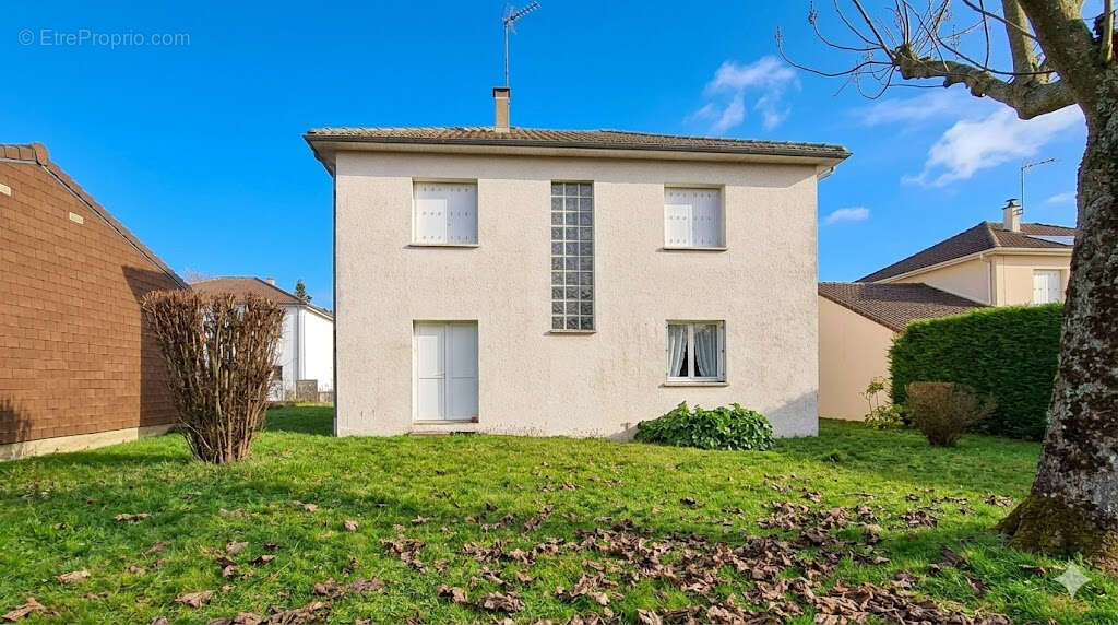 Maison à CHATELLERAULT