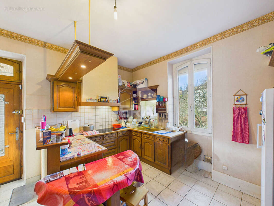 Maison à DECAZEVILLE