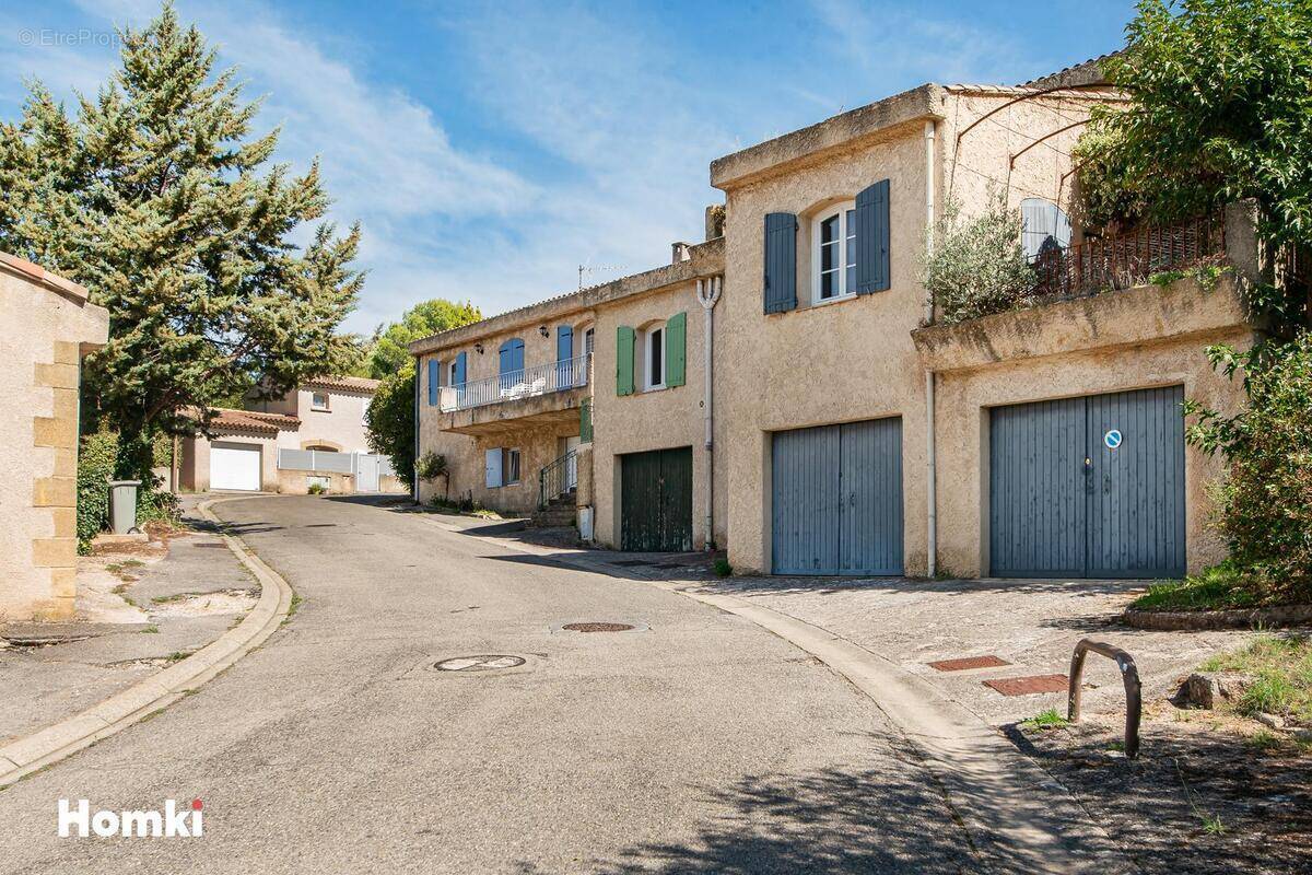 Appartement à ROGNES