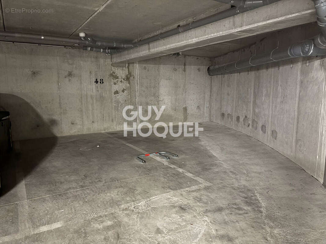 Parking à SAINTE-GENEVIEVE-DES-BOIS