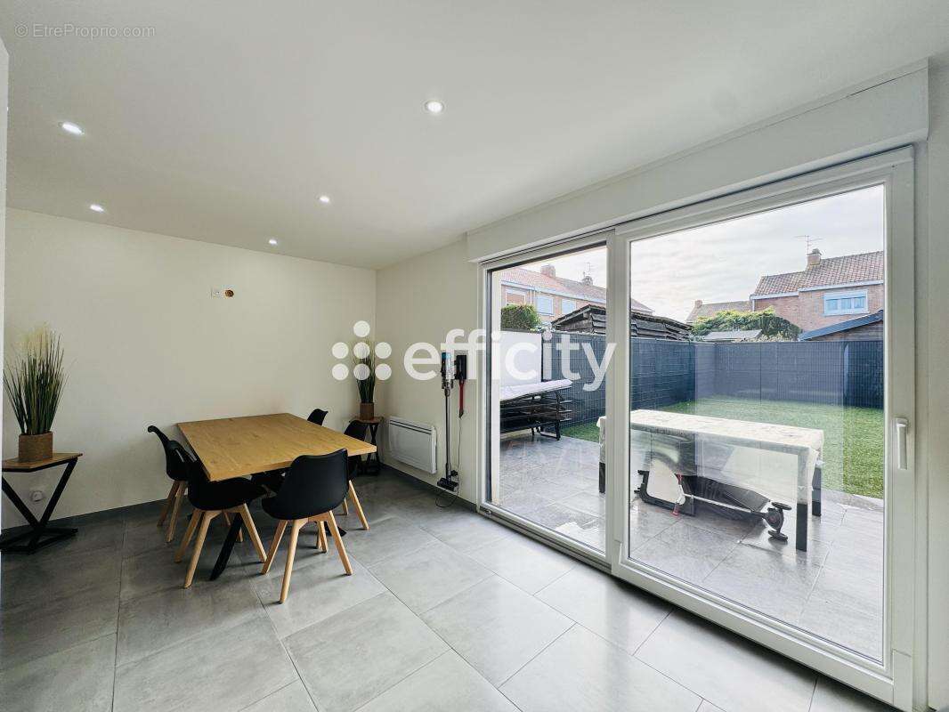 Maison à FACHES-THUMESNIL