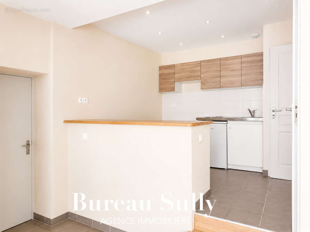 RARE LYON 5 / 'St Georges' - Bord de Saône / Face Ainay :Bel appartement de type T2 - photo 5