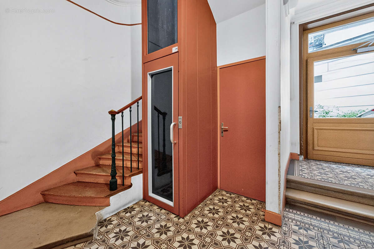 Appartement à PARIS-20E