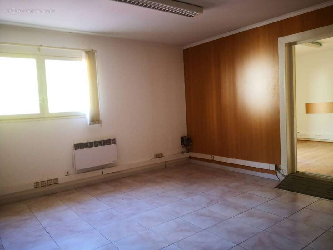 Autre à ROQUEBRUNE-SUR-ARGENS