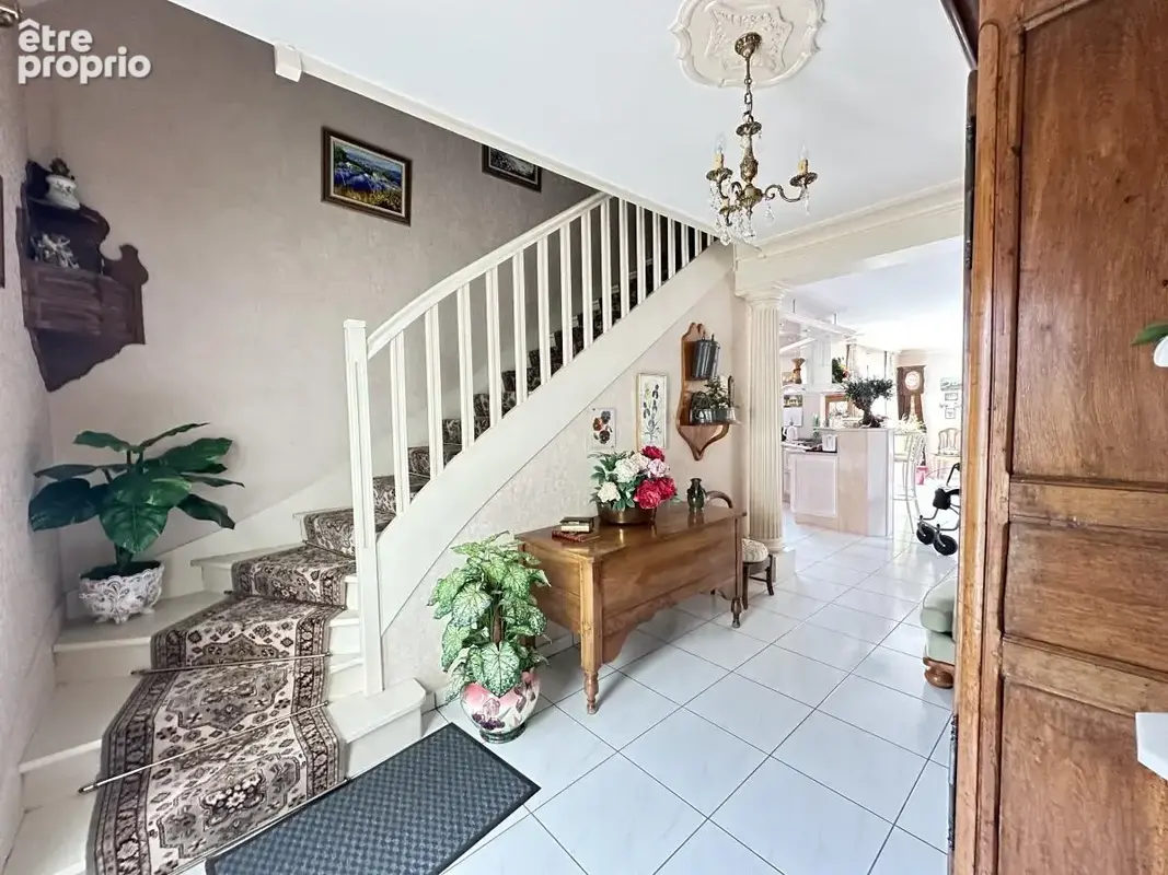 Maison 242 m² à Veigne  - photo 5