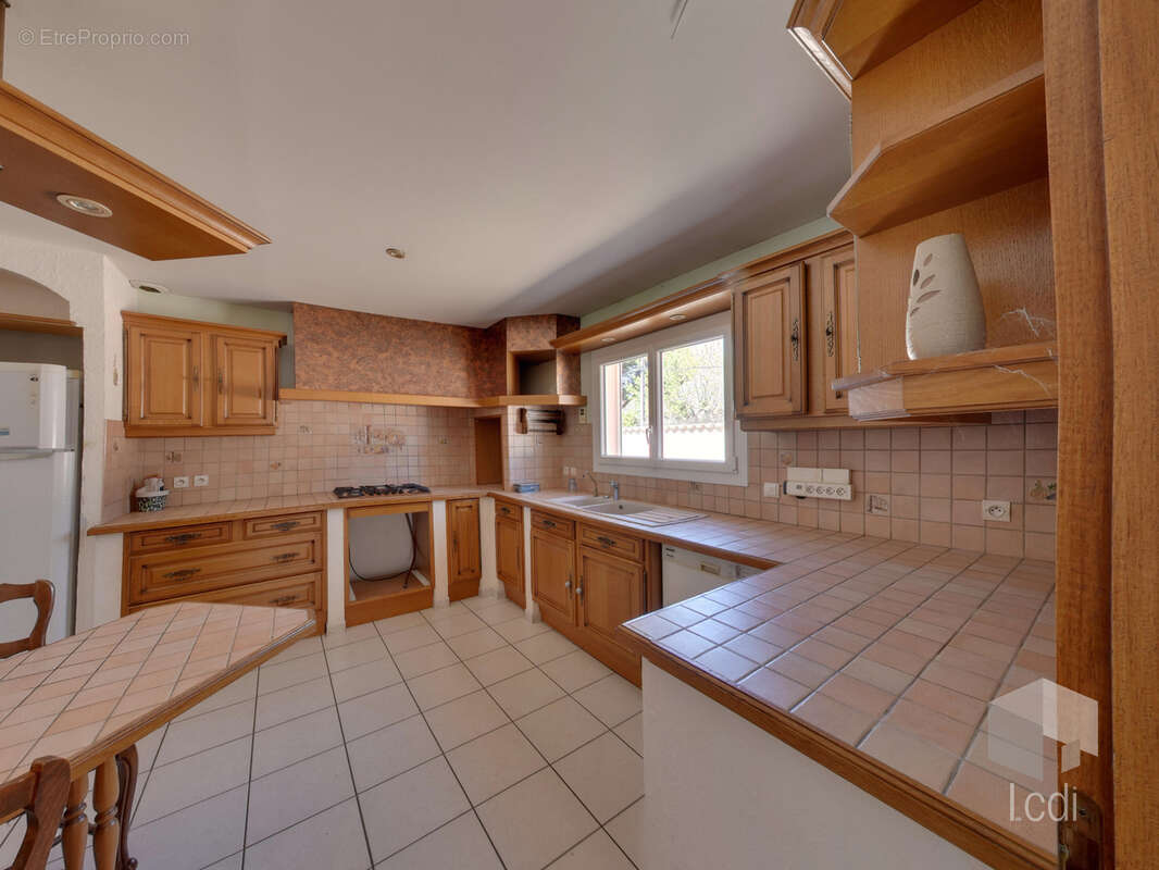 Maison à MONTELIMAR