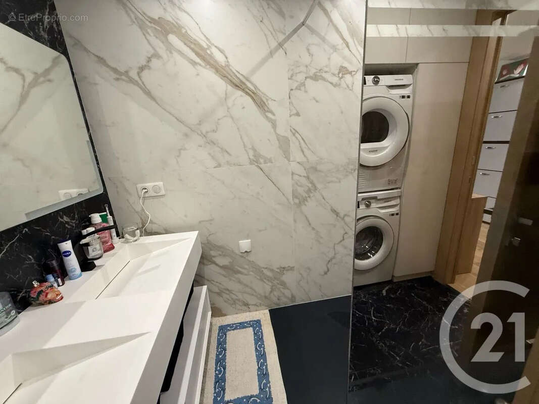 Appartement à ROQUEBRUNE-CAP-MARTIN