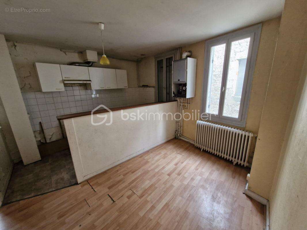 Belle maison de ville de 87m2 à rénover au coeur de Sainte-Foy-La-Grande - photo 6
