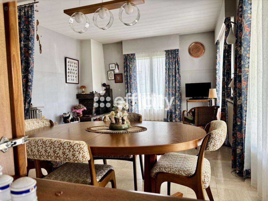 Maison 6 pièces 140 m² à vendre à Saint-Jean-De-Beauregard (91940) - photo 7
