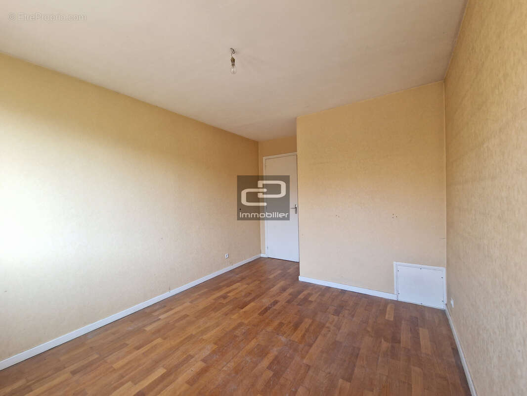 Appartement à COUZON-AU-MONT-D'OR