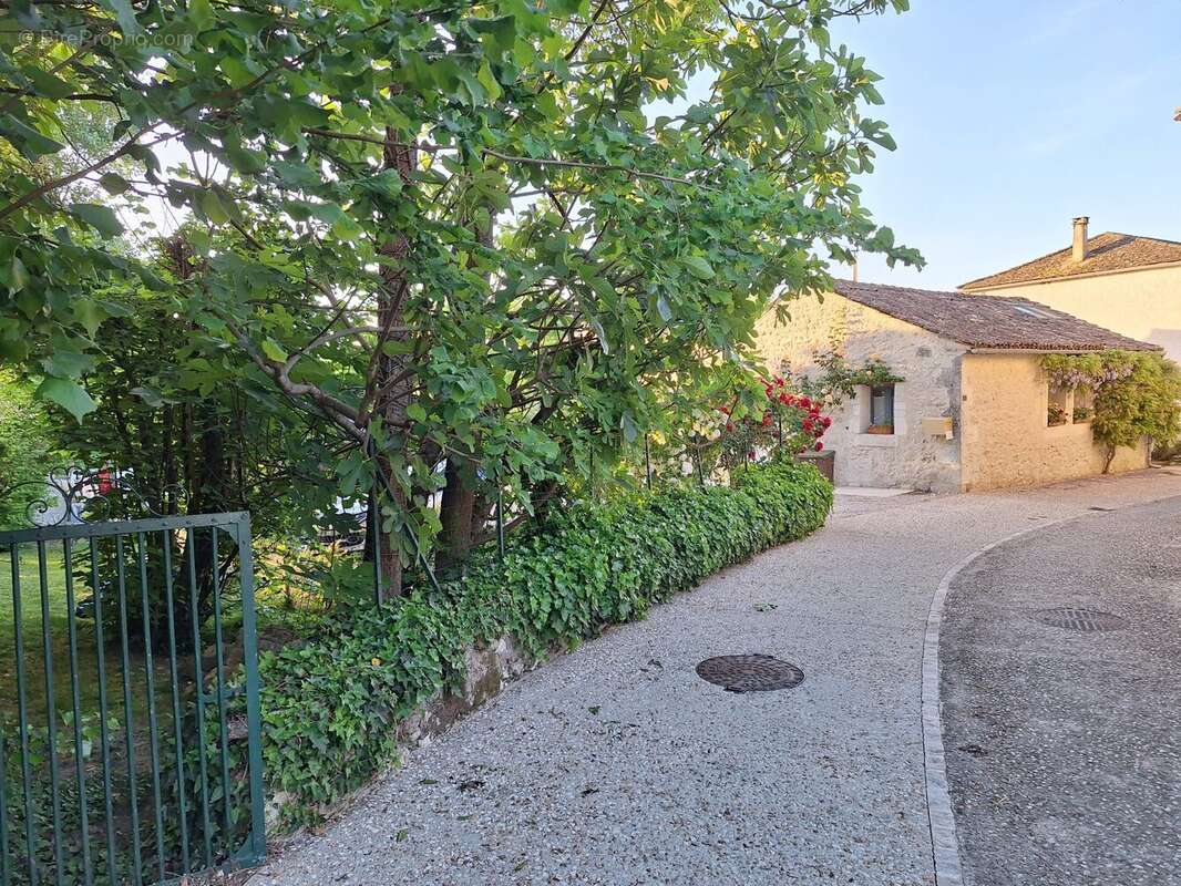Maison à ISSIGEAC