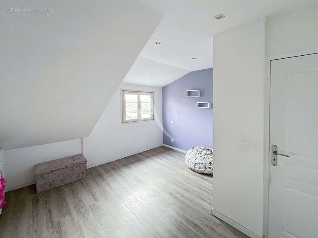 Maison à MEZY-SUR-SEINE