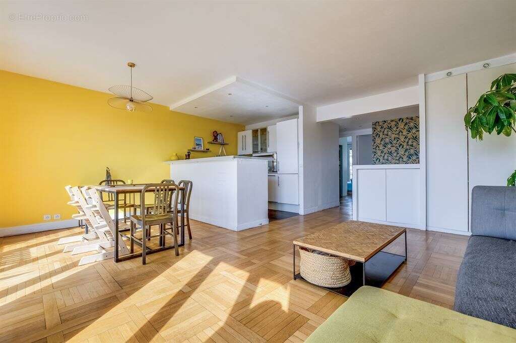 Appartement à PARIS-20E