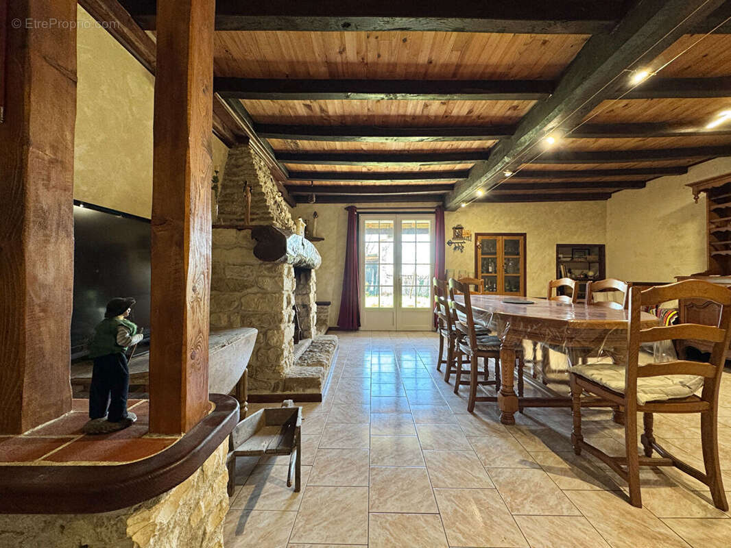 Maison à PUYROLLAND